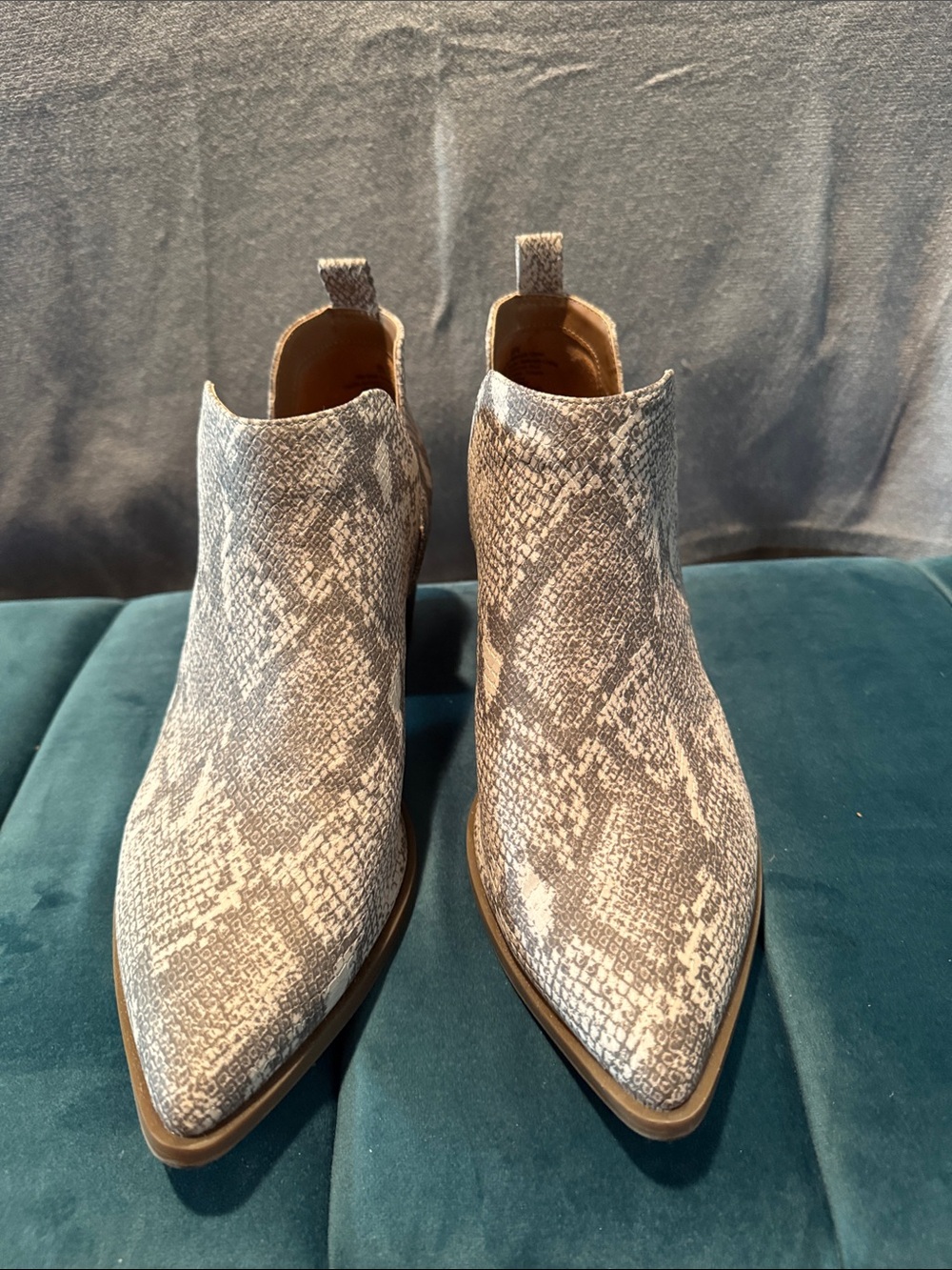 New! Universal Thread Grey Snake-Print Pointed Ankle Boots